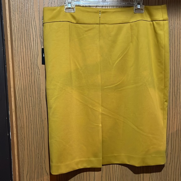 NWT Kasper mustard Pencil Skirt size 14 - Picture 2 of 8